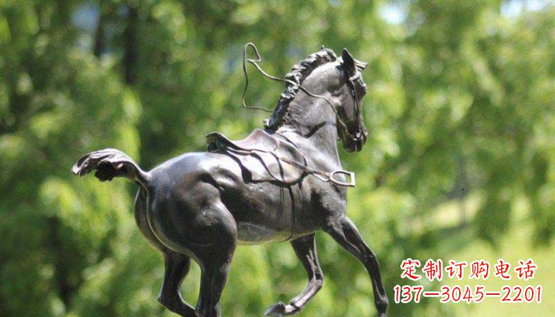 青海奔跑的马公园动物铜雕