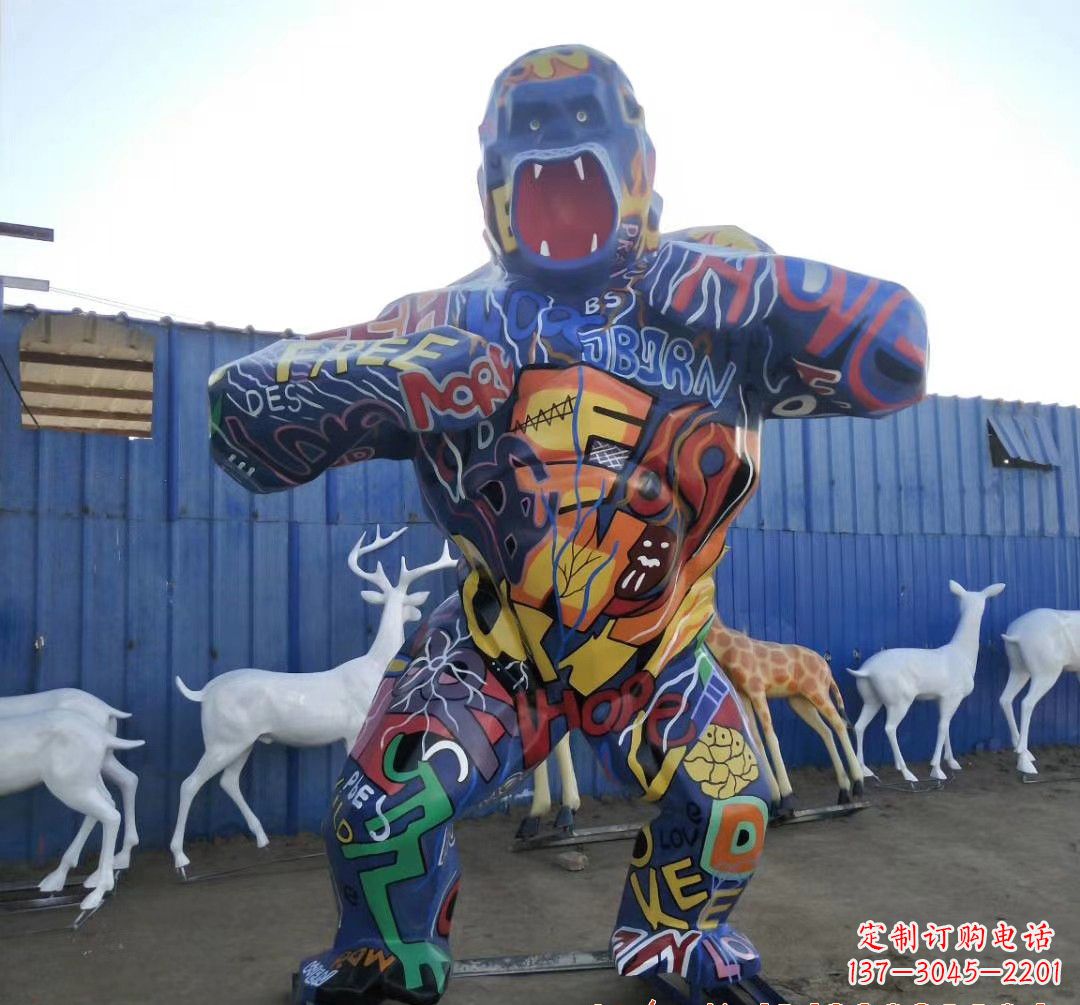 青海新颖玻璃钢猩猩雕塑