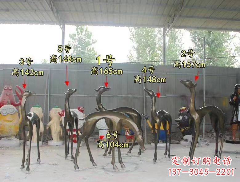青海玻璃钢仿铜公园小鹿雕塑