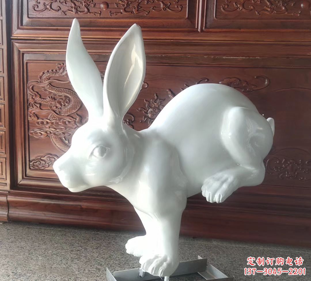 青海玻璃钢制作的生肖雕塑
