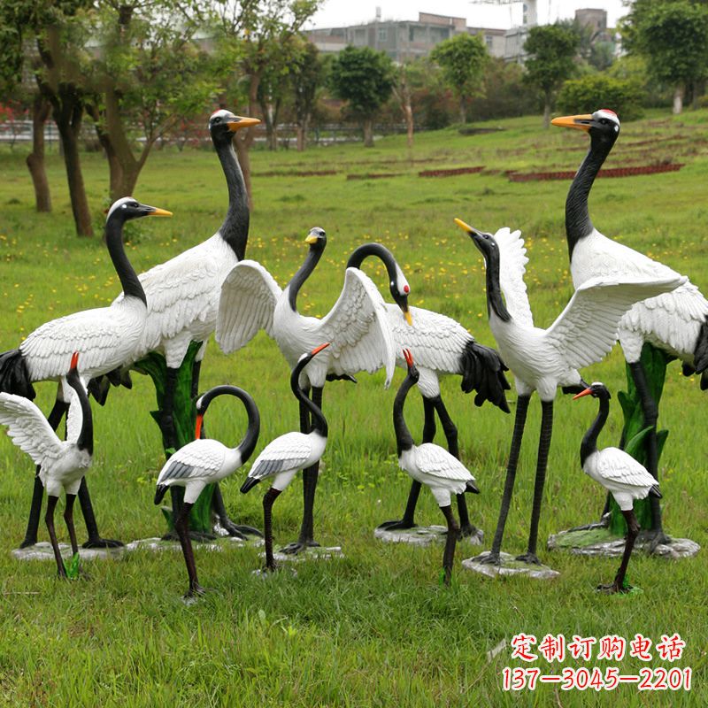 青海玻璃钢仿真仙鹤雕塑-公园草坪草丛动物摆件
