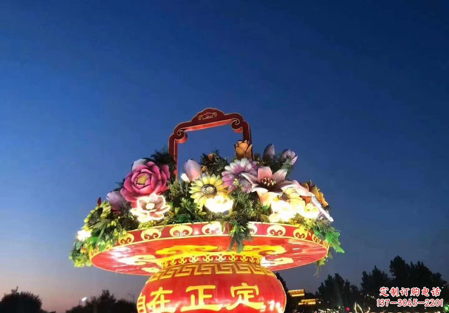 青海玻璃钢花篮景观雕塑