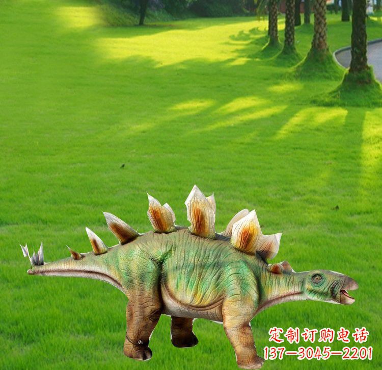 青海仿真恐龙雕塑玻璃钢棘背龙