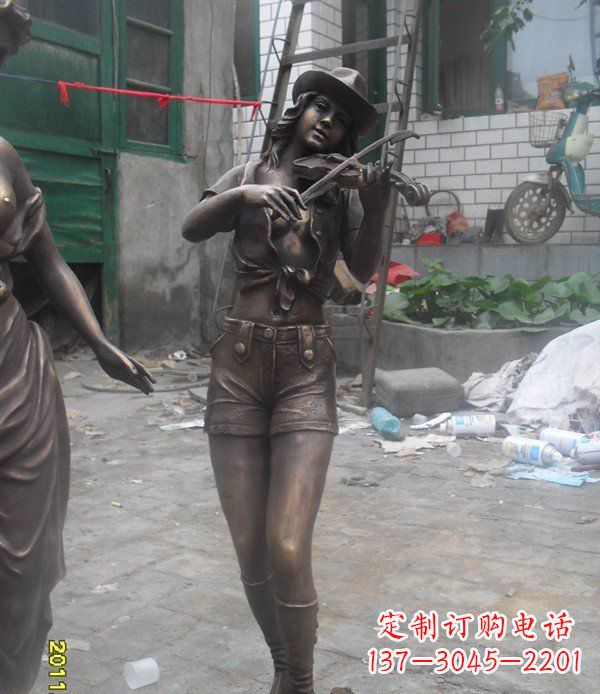 青海美丽的玻璃钢女性雕塑