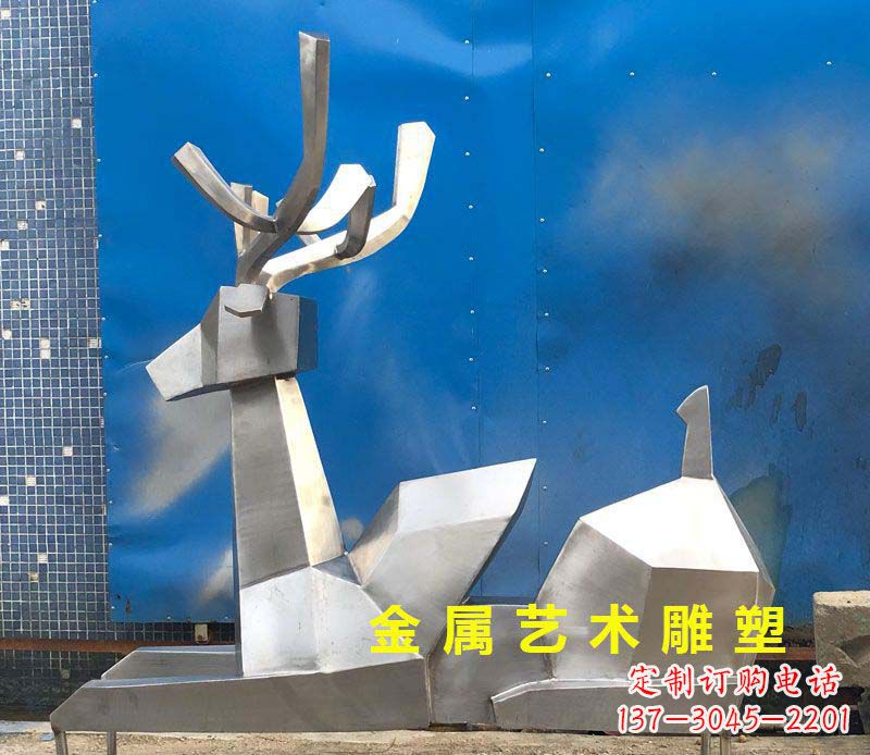 青海不锈钢别墅几何鹿雕塑——别出心裁的艺术灵感