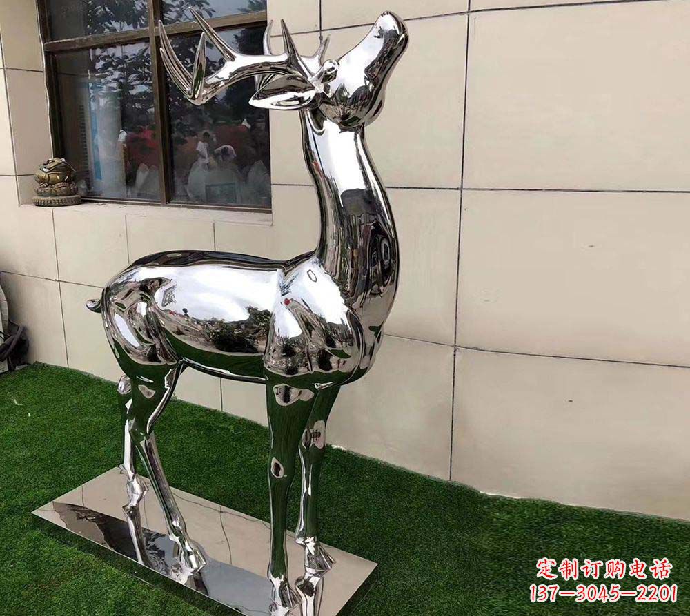 青海不锈钢别墅镜面小鹿雕塑