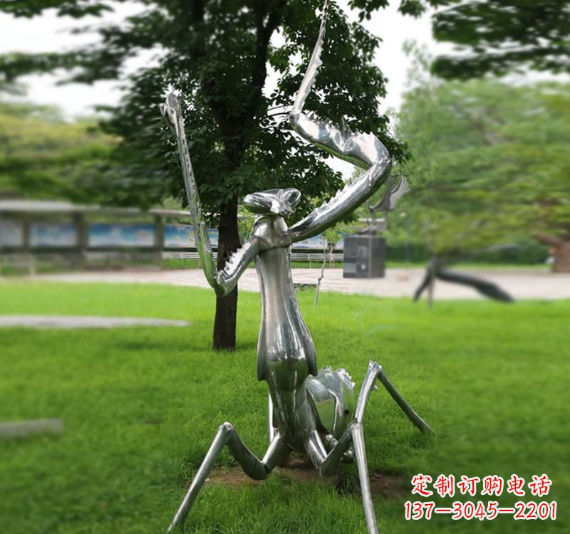 青海不锈钢螳螂雕塑精致美观的艺术品