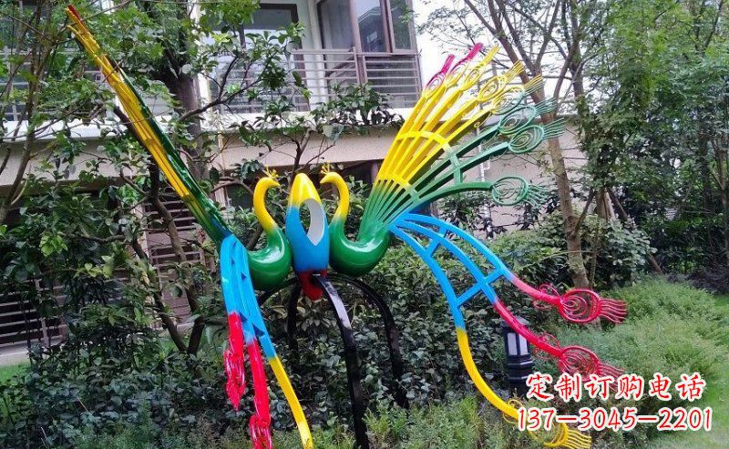 青海不锈钢孔雀雕塑——精美的艺术品