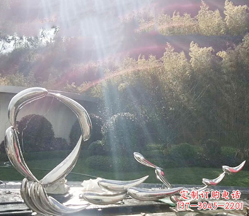 青海不锈钢鲤鱼雕塑——寓意美好的象征
