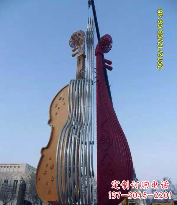 青海不锈钢抽象琵琶雕塑