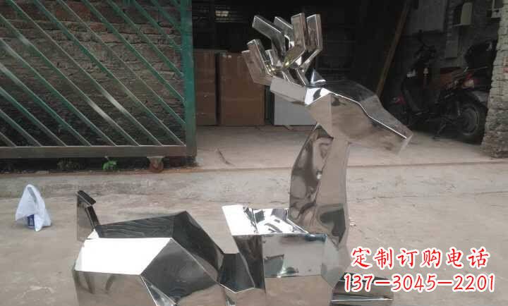 青海不锈钢鹿雕塑艺术之美