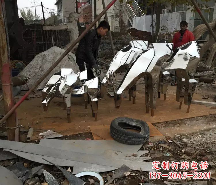 青海不锈钢动物雕塑精美外形，经久耐用
