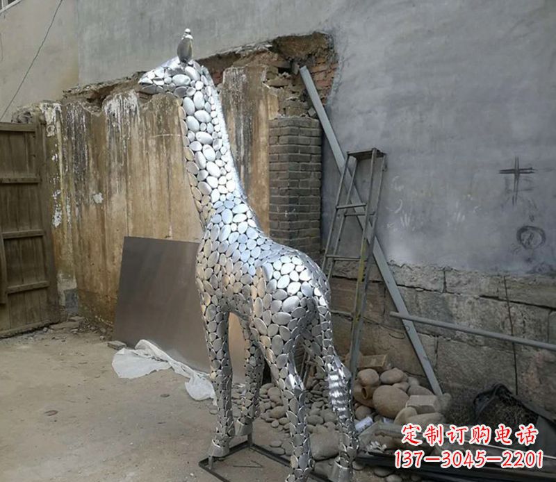 青海精美不锈钢长颈鹿雕塑
