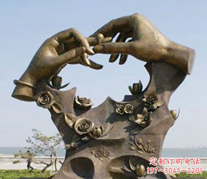 青海不锈钢戒指雕塑表达爱的艺术精品