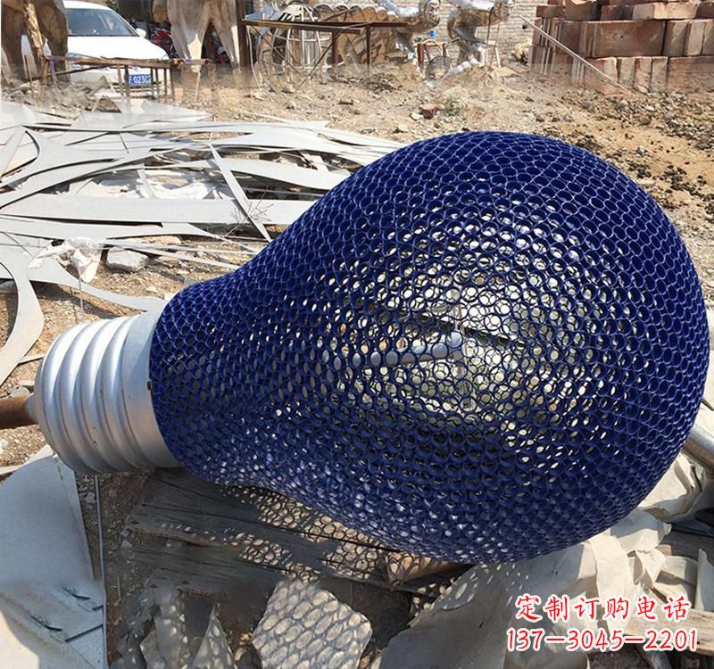 青海不锈钢灯泡雕塑灯光下的美丽之美