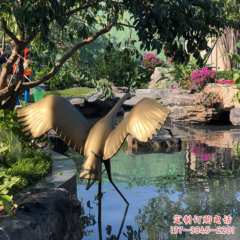 青海不锈钢动物鹤雕塑精美艺术品