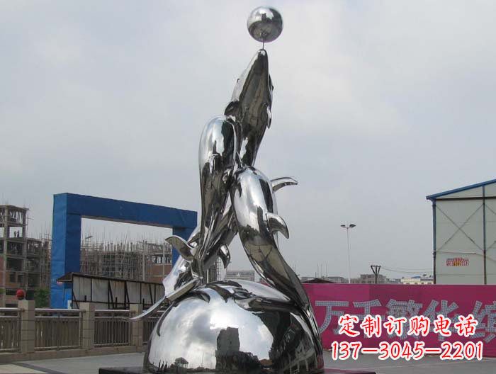 青海不锈钢动物三个海豚雕塑