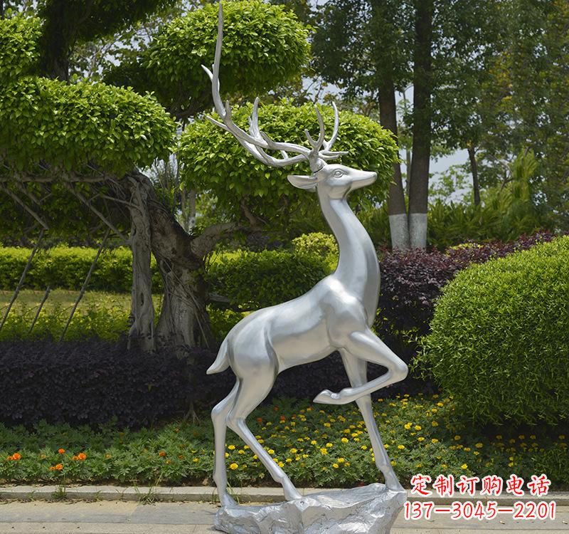 青海不锈钢梅花鹿雕塑艺术与自然的完美结合