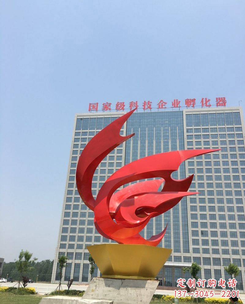 青海不锈钢凤凰雕塑一种具有传统文化内涵的艺术品