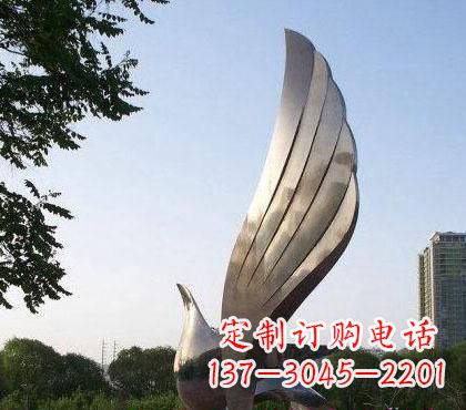 青海不锈钢鸽子雕塑美丽的象征