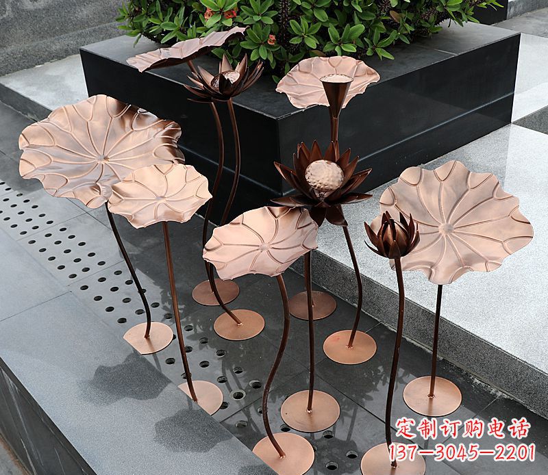 青海不锈钢古铜色荷花雕塑传承传统文化的精美艺术品