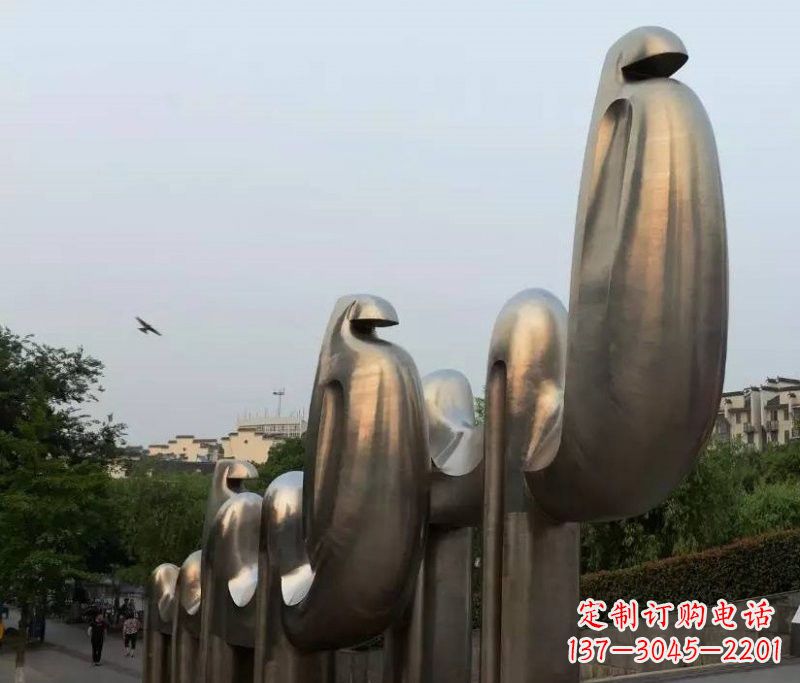 青海不锈钢骆驼雕塑给城市增添新魅力
