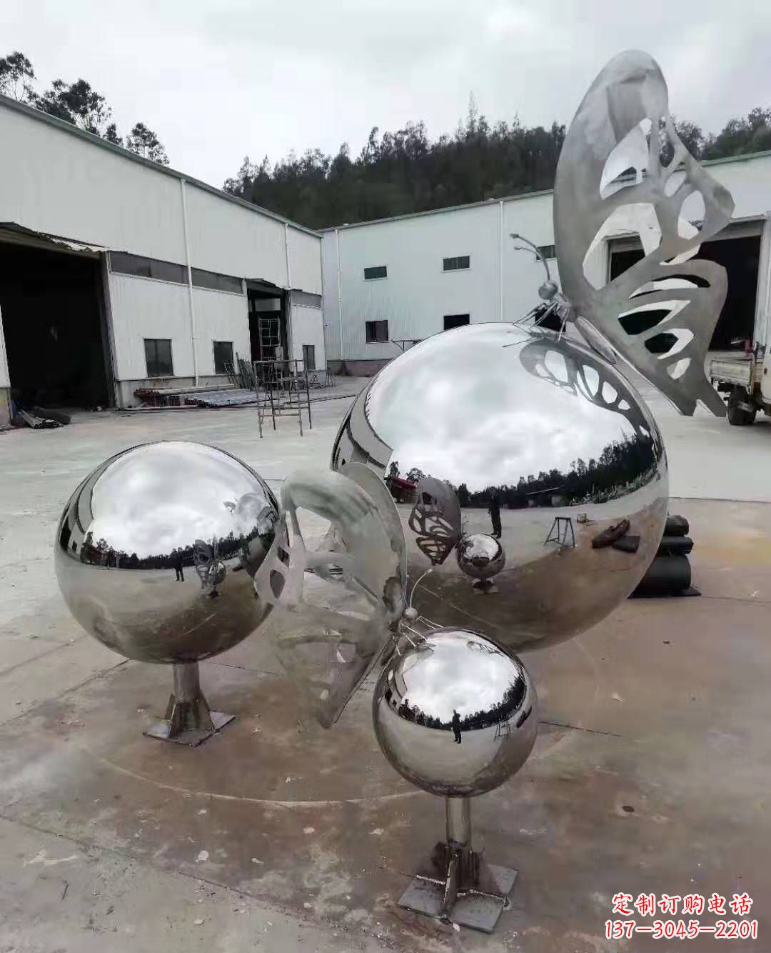 青海不锈钢蝴蝶雕塑美丽而迷人