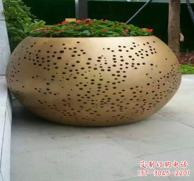 青海不锈钢户外花盆雕塑