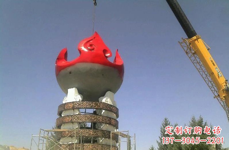 青海不锈钢火炬雕塑象征着永恒的精神