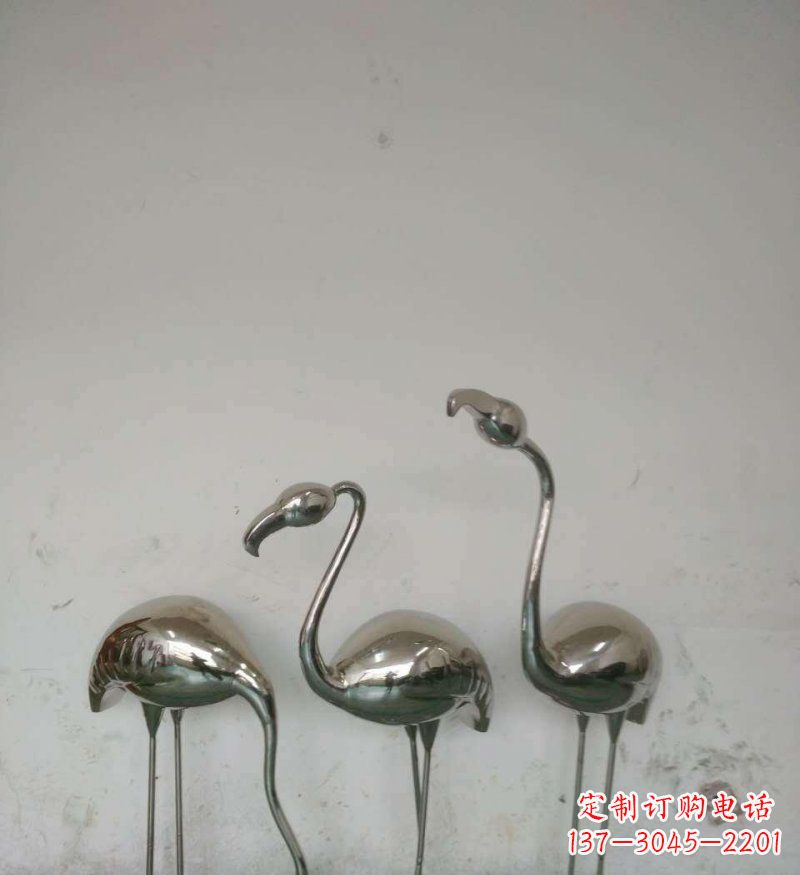 青海不锈钢火烈鸟雕塑把自然之美带入公园