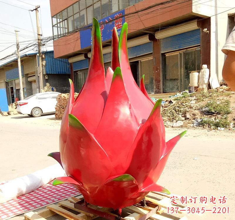 青海精美不锈钢火龙果雕塑