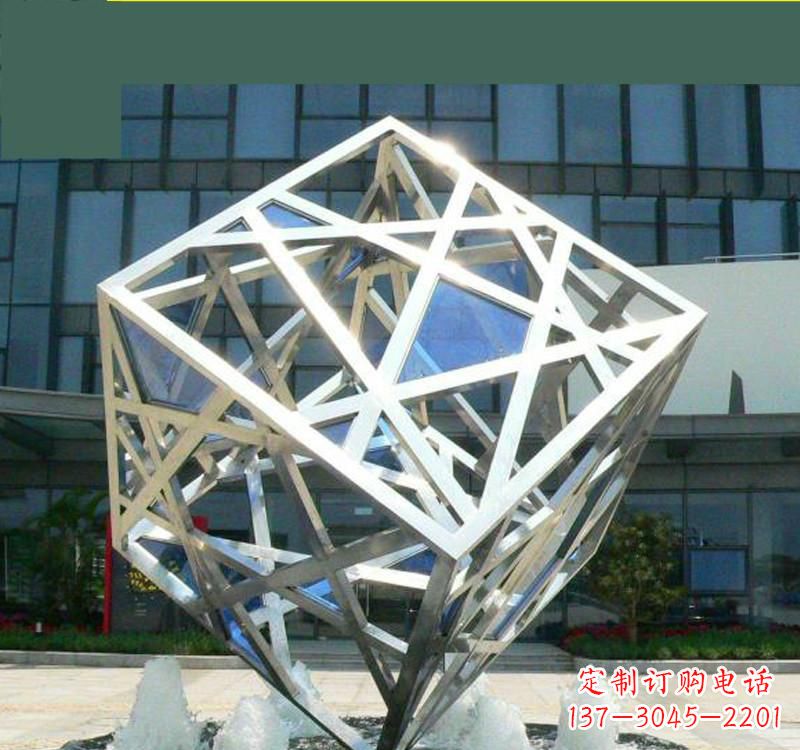 青海不锈钢镂空魔方雕塑艺术与智慧的完美结合