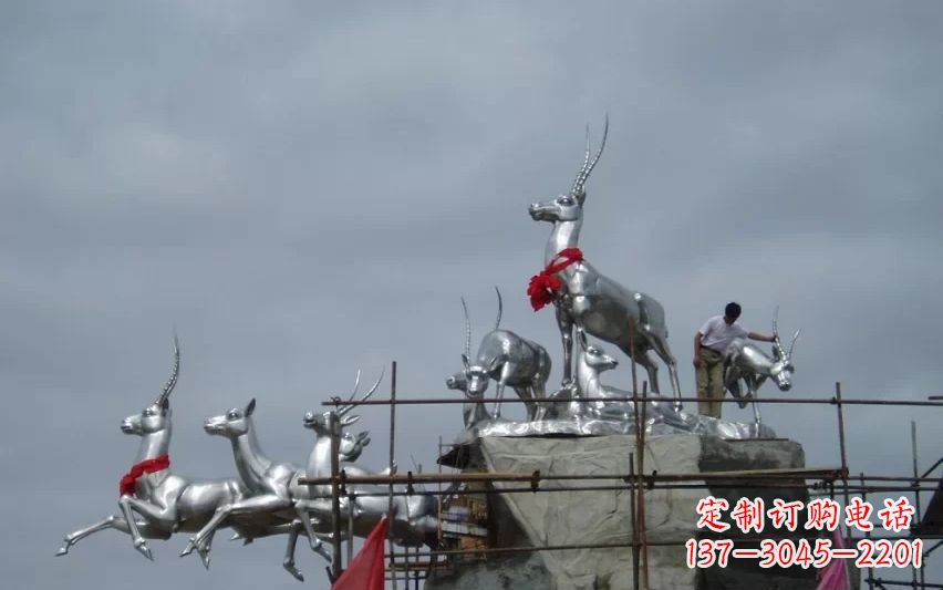 青海不锈钢动物雕塑——美丽宁静的自然之美
