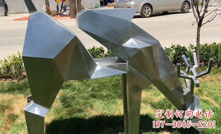 青海不锈钢梅花鹿雕塑给公园带来美丽风景