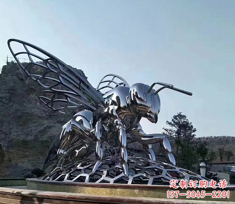 青海不锈钢蜜蜂雕塑精美雕塑点缀环境