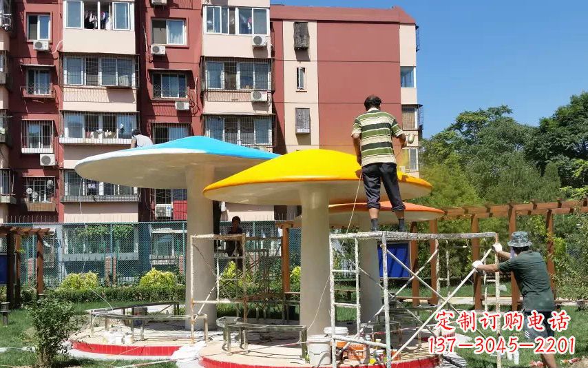 青海不锈钢蘑菇凉亭——精美雕塑点缀绿意