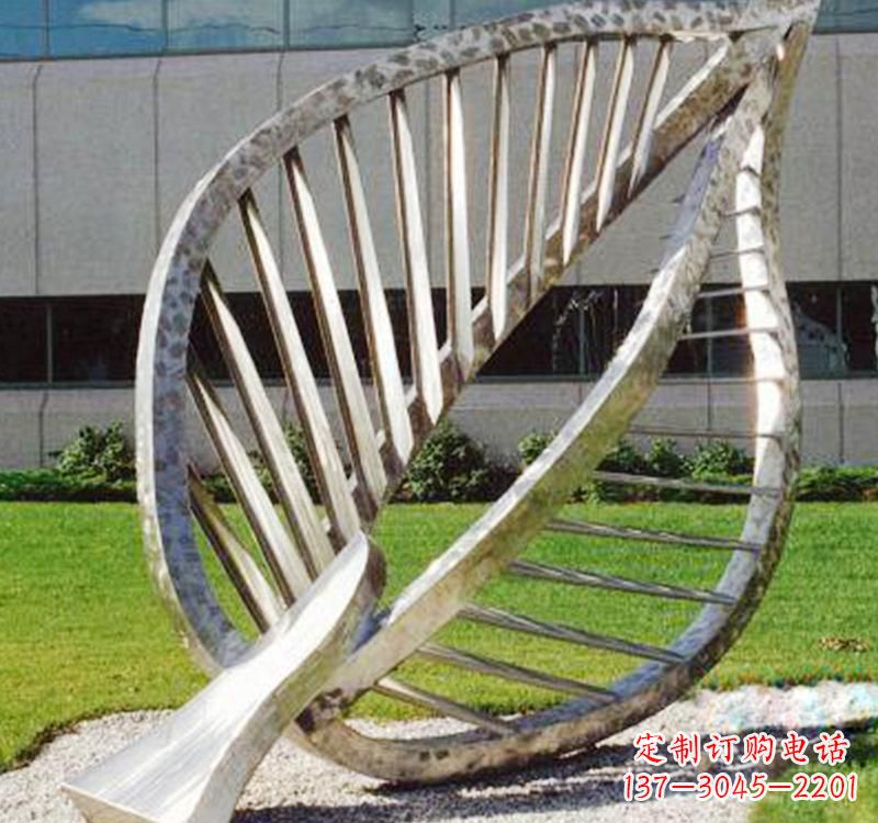 青海不锈钢树叶镂空景观雕塑精美而古朴