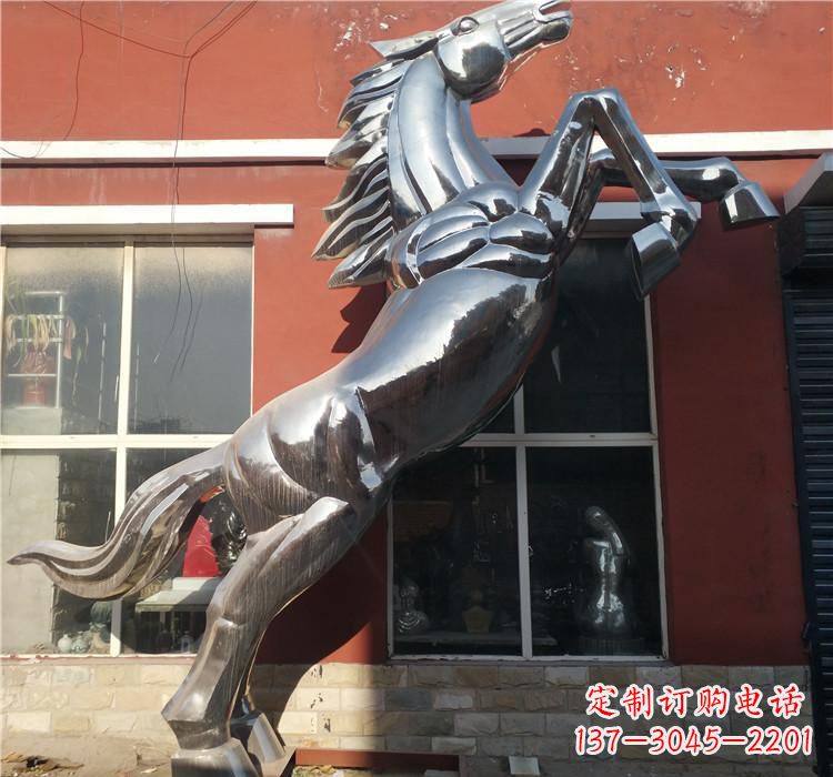 青海不锈钢跳跃马雕塑