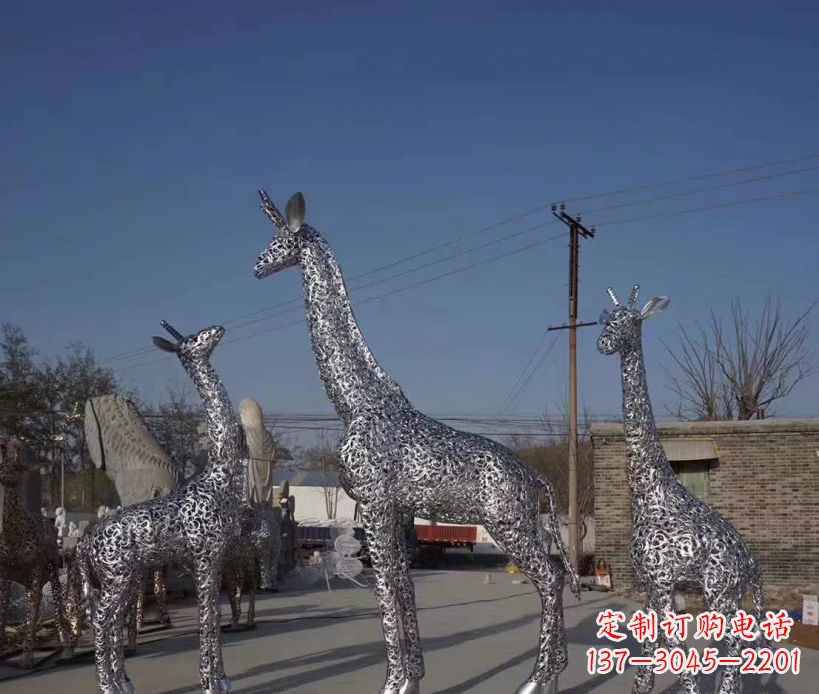 青海不锈钢铁艺镂空长颈鹿