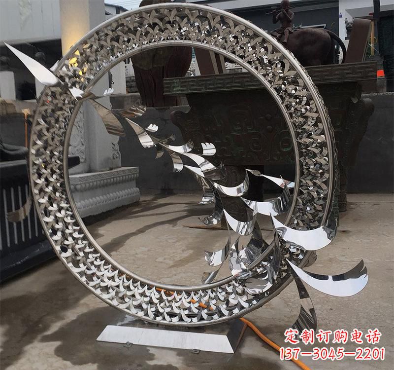 青海不锈钢现代圆环雕塑——铸就艺术精粹