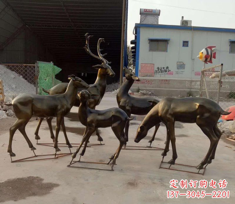 青海鹿雕塑抽象之美