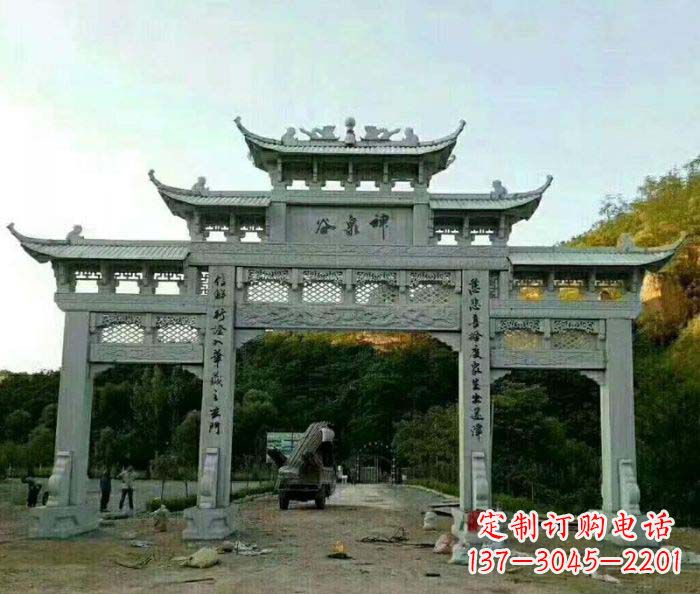 青海村口石雕牌楼千百年文化瑰宝