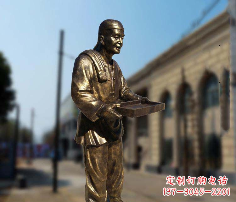青海店小二人物铜雕1