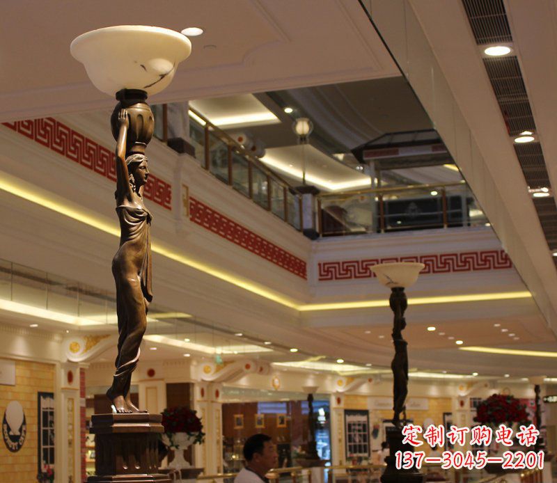 青海高端玻璃钢仿铜雕塑——女人雕塑