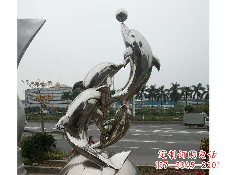 青海顶球的海豚不锈钢动物雕塑