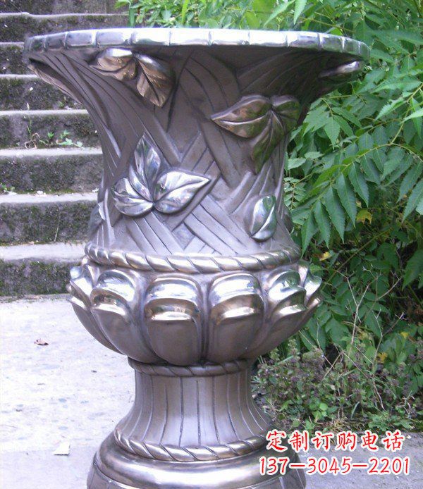 青海玻璃钢花盆雕塑
