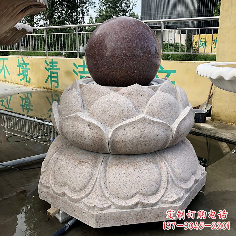 青海金色彩绘风水球雕塑