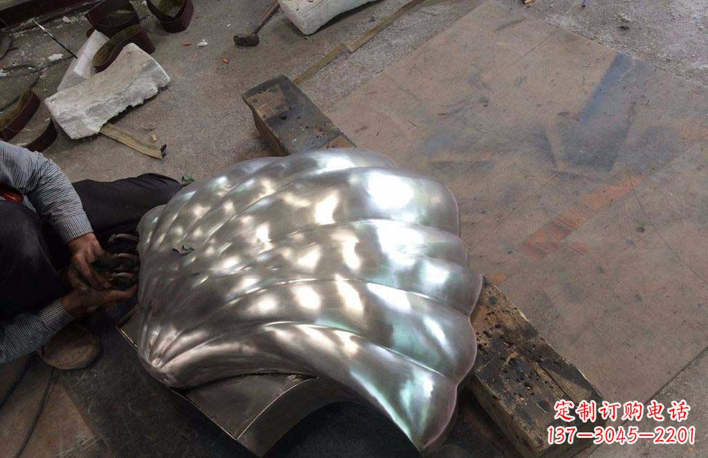 青海精致现代的不锈钢贝壳雕塑