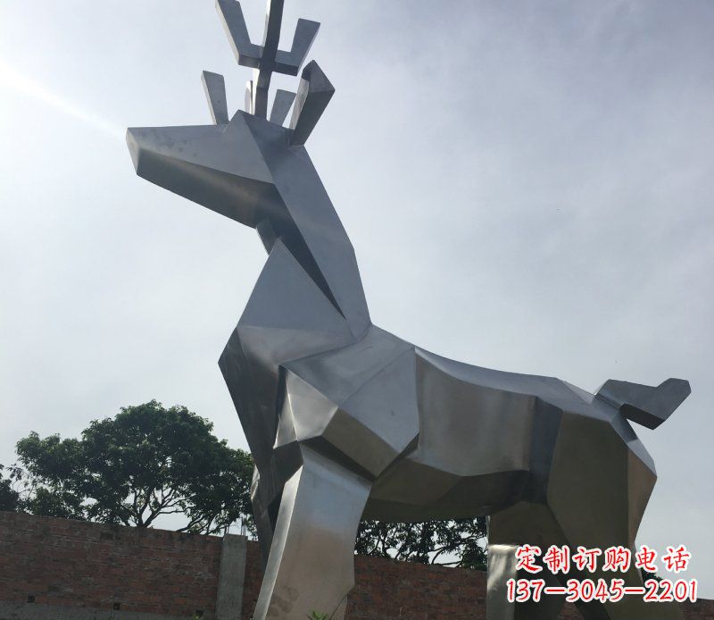 青海不锈钢几何鹿雕塑