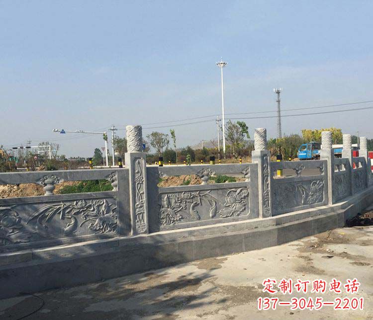青海风格各异的精美公园仿古石栏板雕塑